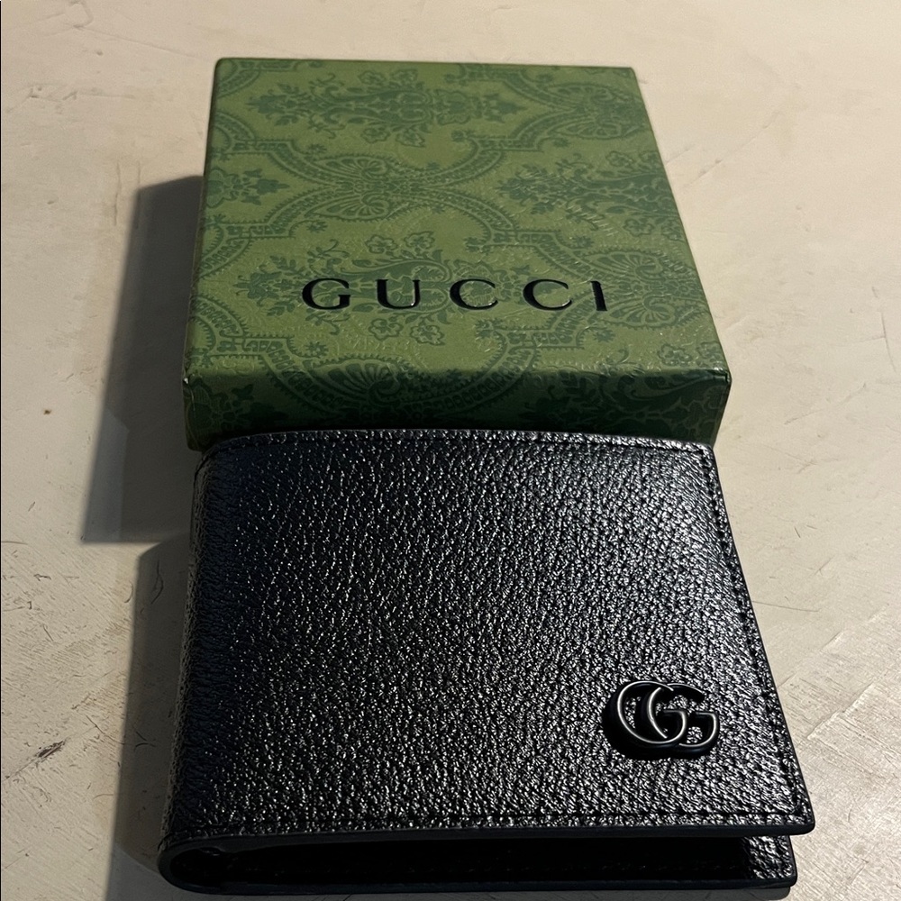 Gucci Black Textured Leather Wallet